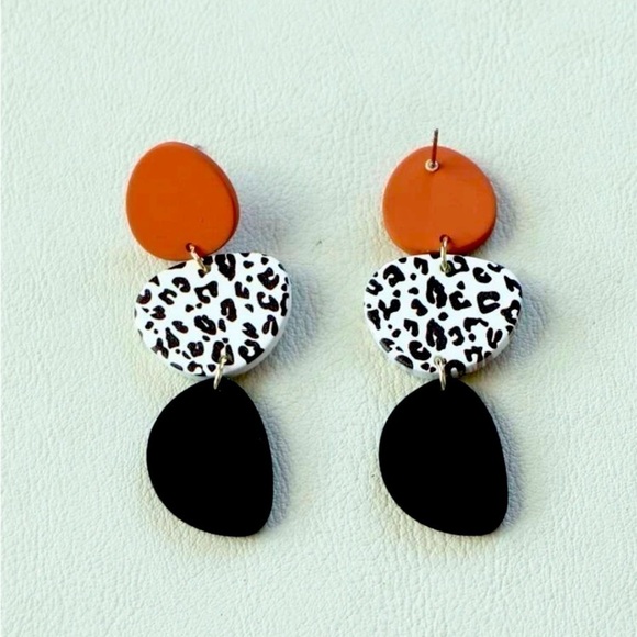 Artsy earrings ✨​​​​